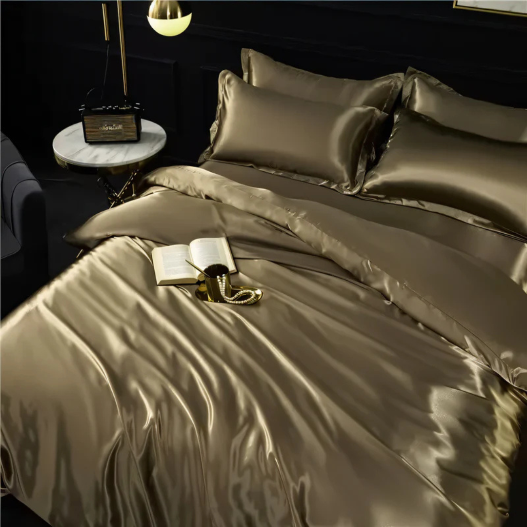 SilkSerenity – Luxe Zijdezacht Bedovertrek
