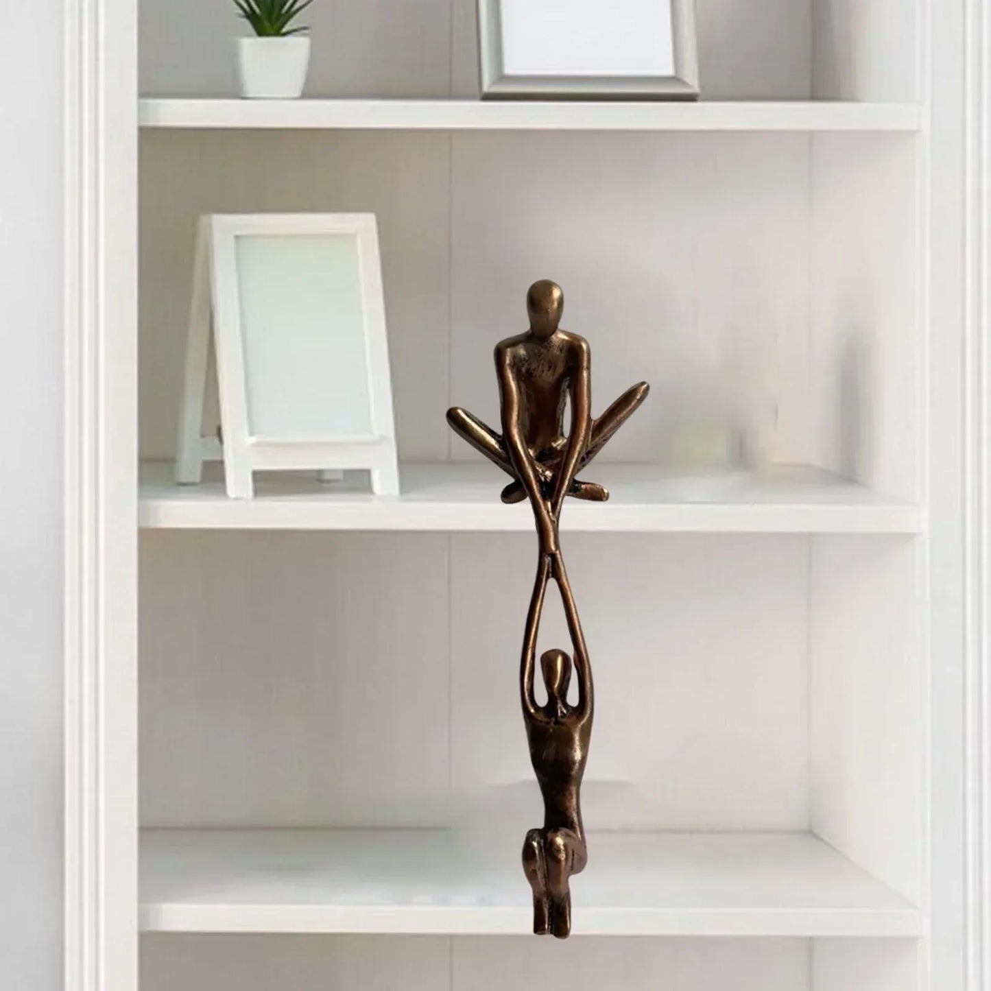 Eeuwige band sculptuur- Symbolisch Beeld van Liefde