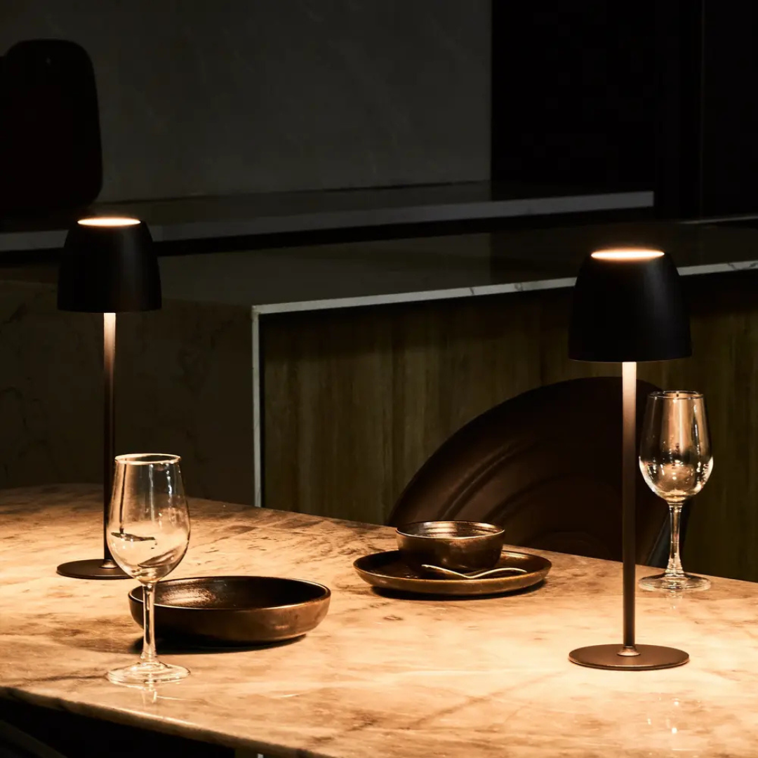 LumoGlow - Draadloze Tafellamp met luxe design
