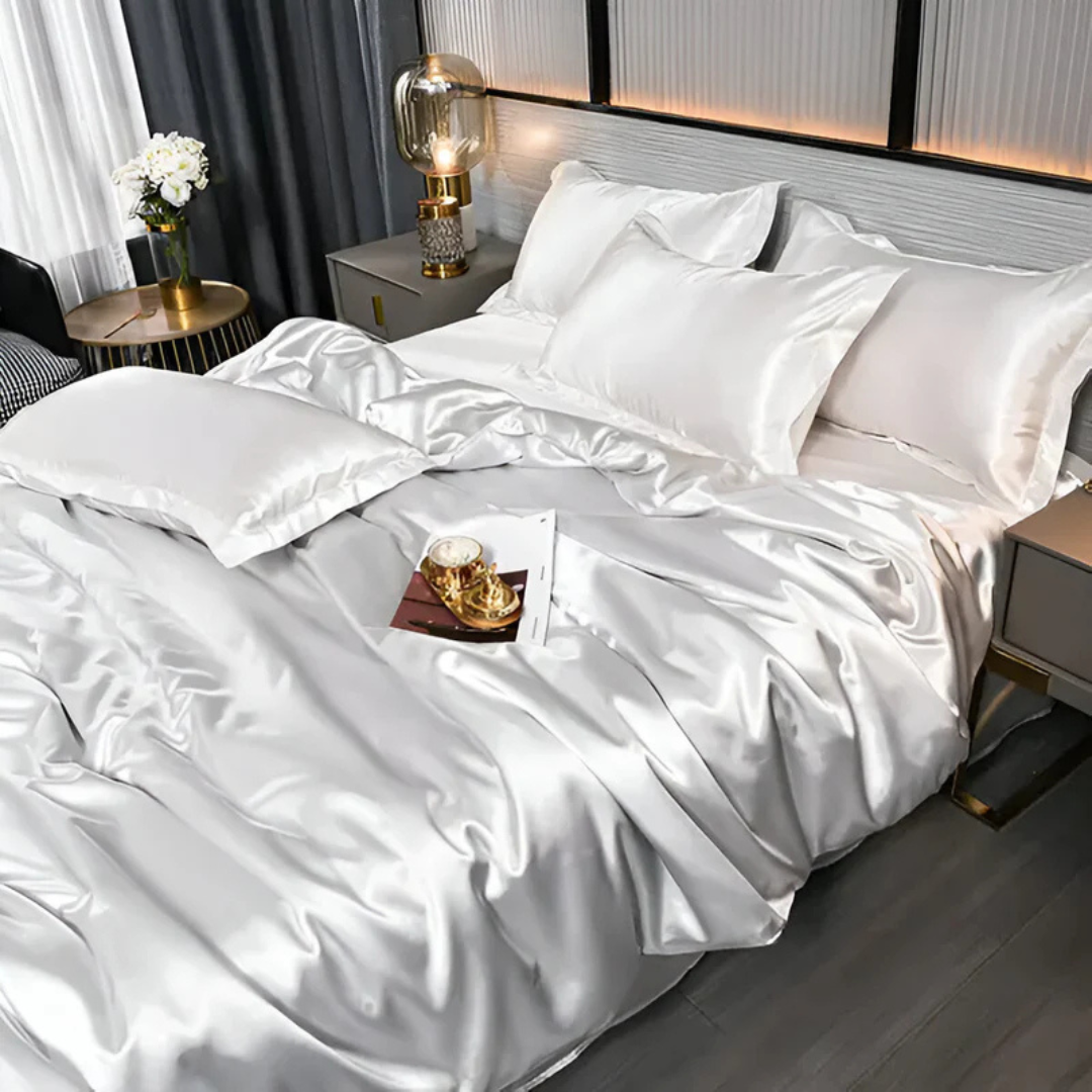 SilkSerenity – Luxe Zijdezacht Bedovertrek