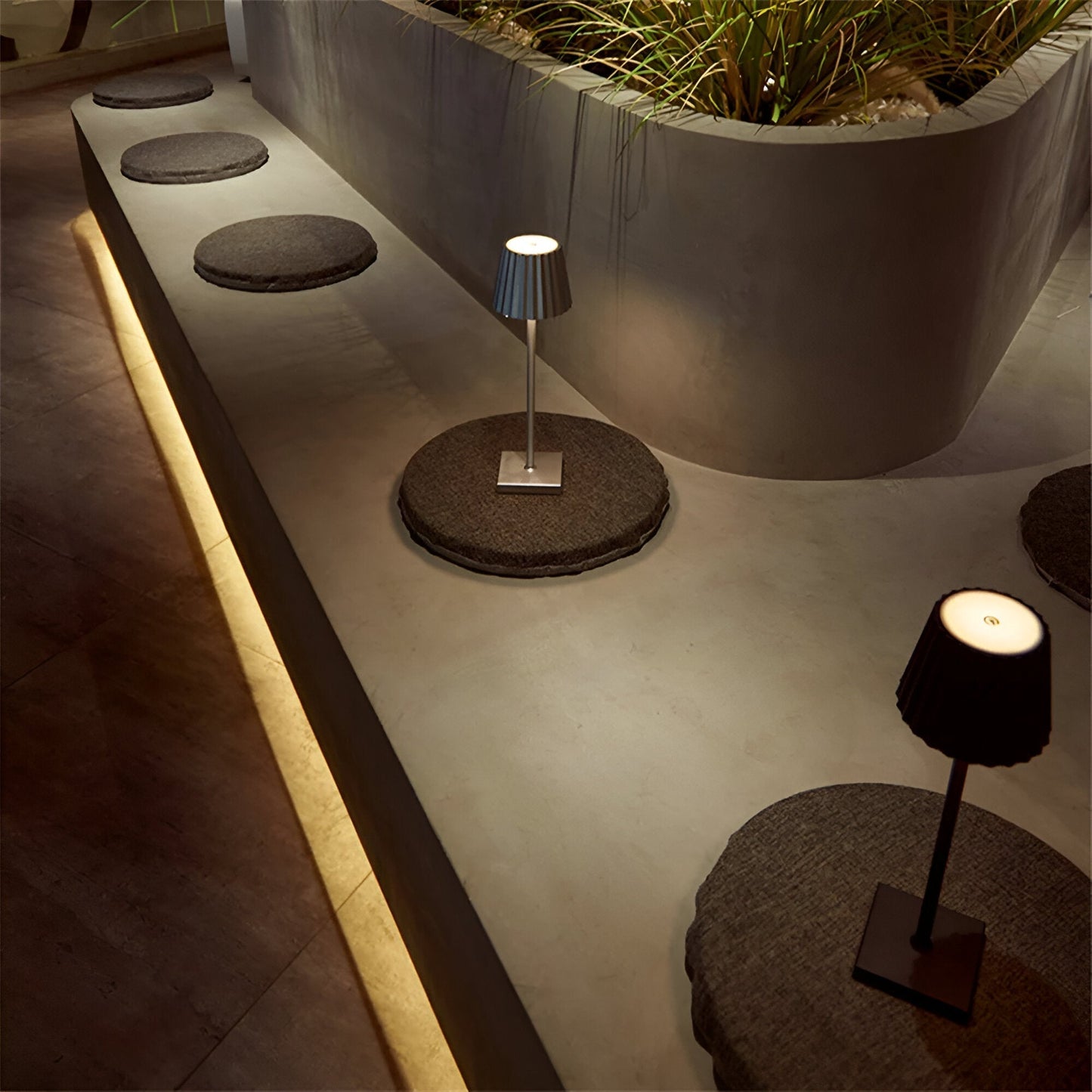 GlideGlow Tafellamp - Draadloos en dimbaar