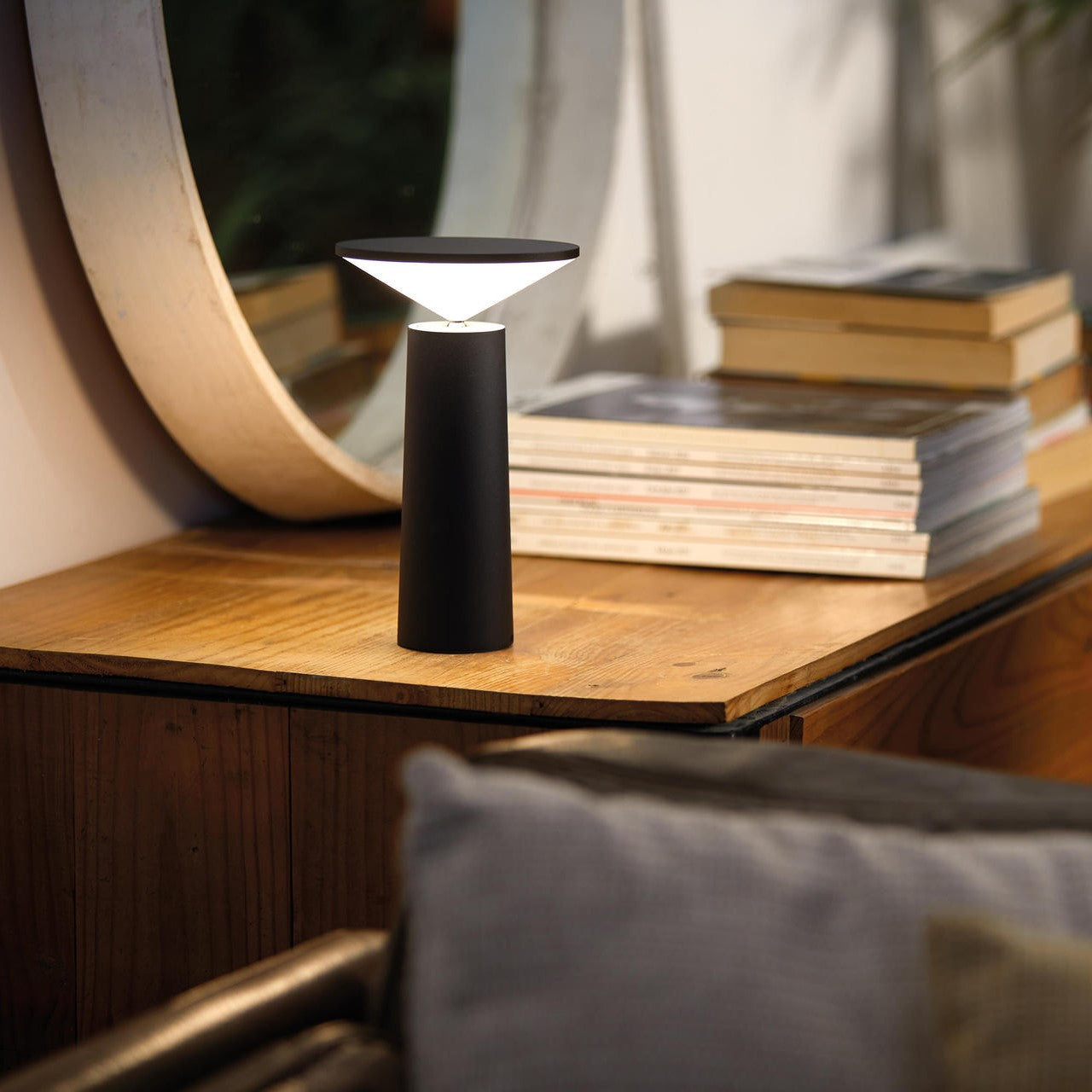 LumaFlex tafellamp – 360° draaibare kop en 40° kantelfunctie
