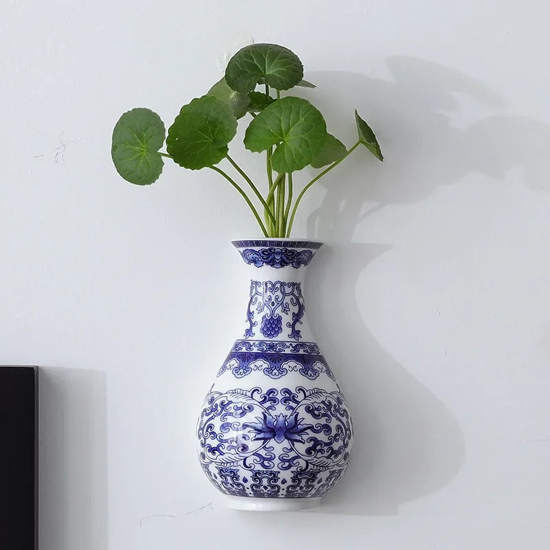 Keramische Wandvaas – Blauw-Wit Antiek Design voor Tijdloze Elegantie