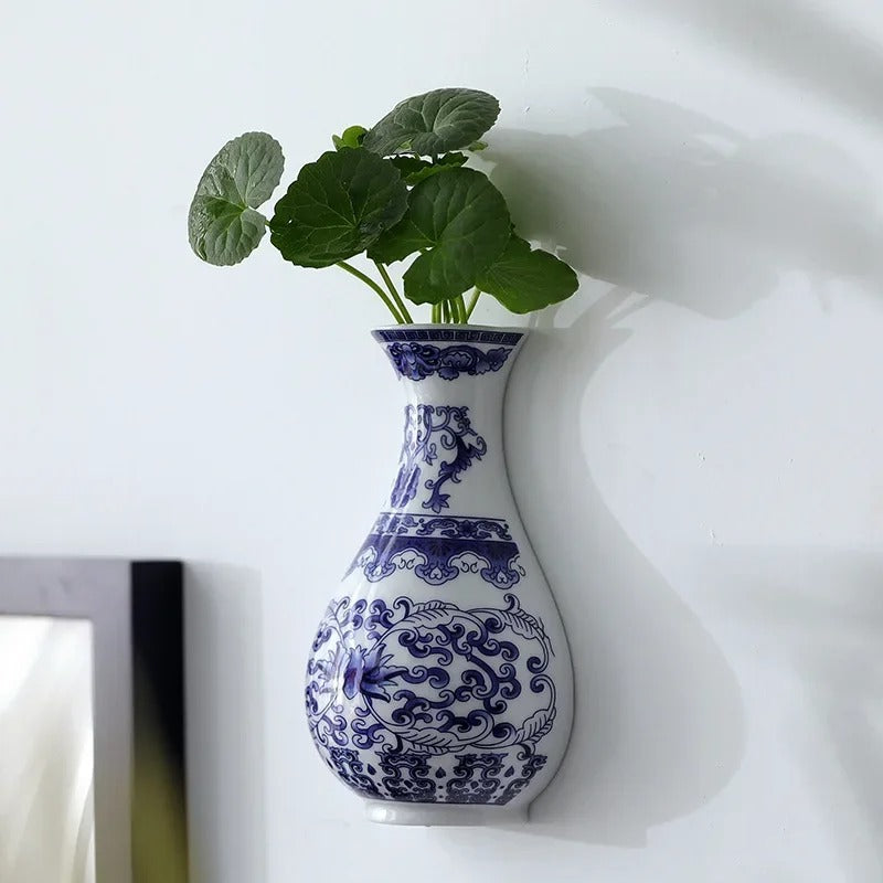 Keramische Wandvaas – Blauw-Wit Antiek Design voor Tijdloze Elegantie