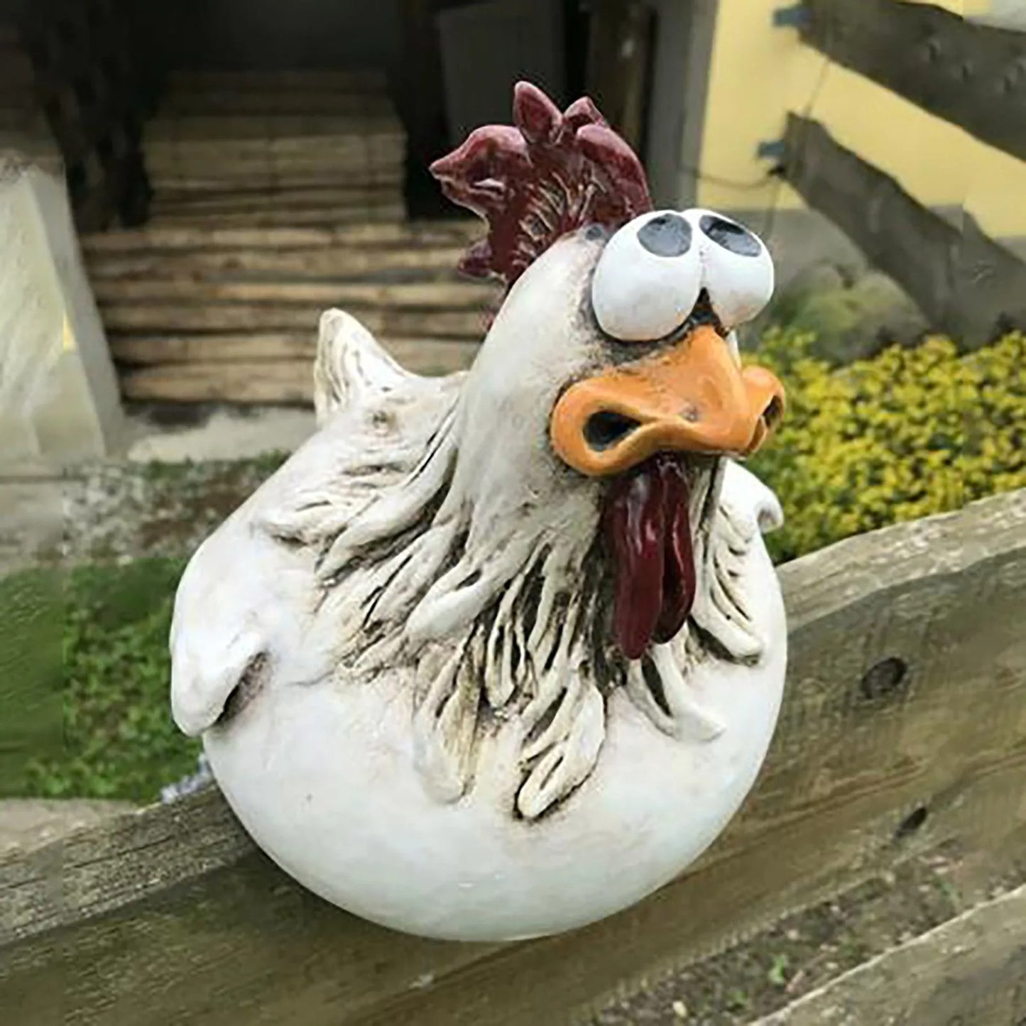 Vrolijke Vleugelvriend – Tuinbeeld Kip van Hars