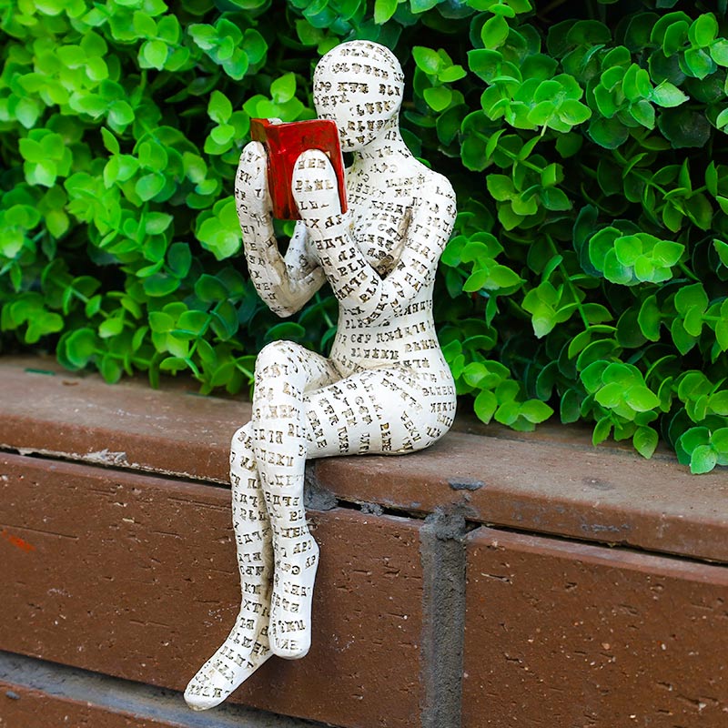 Amélie Lezer Sculptuur voor Boekenkast | Oase Wonen