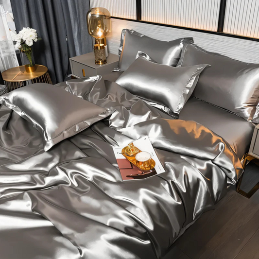 SilkSerenity – Luxe Zijdezacht Bedovertrek