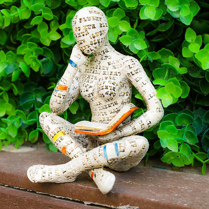 Amélie Lezer Sculptuur voor Boekenkast | Oase Wonen