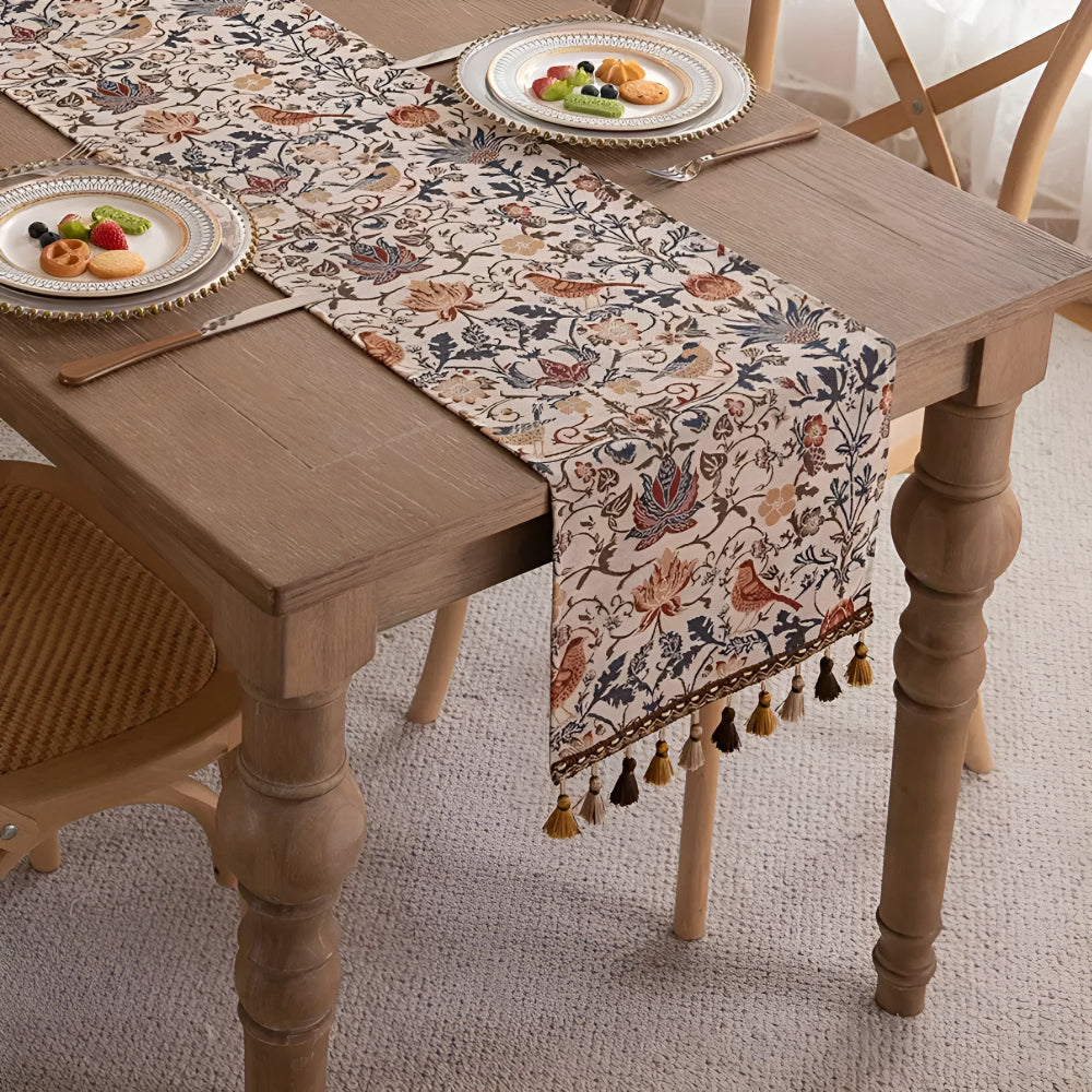 Vintage Jacquard Tafelloper – Bloemen & Vogels met Franjes | Oase Wonen
