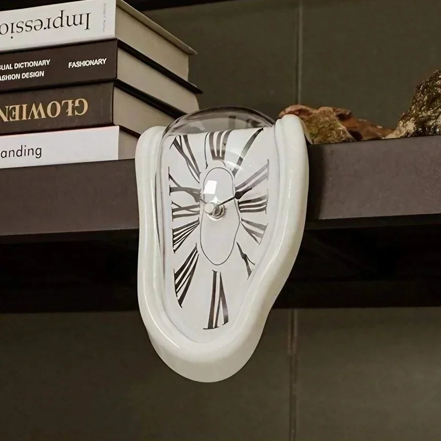 Dali surrealistische klok 