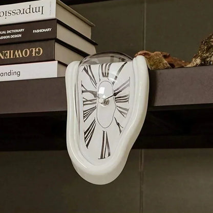 Dali surrealistische klok 