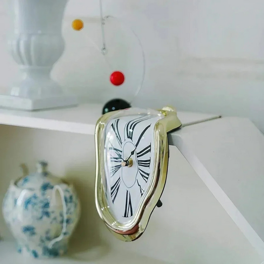 Dali surrealistische klok 