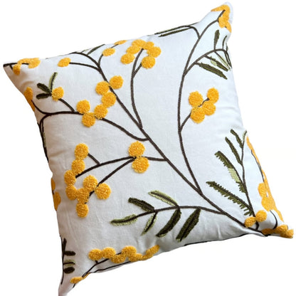 Geborduurde Bloemen Kussenhoes – Microvezel met Bloemenborduursel | Oase Wonen